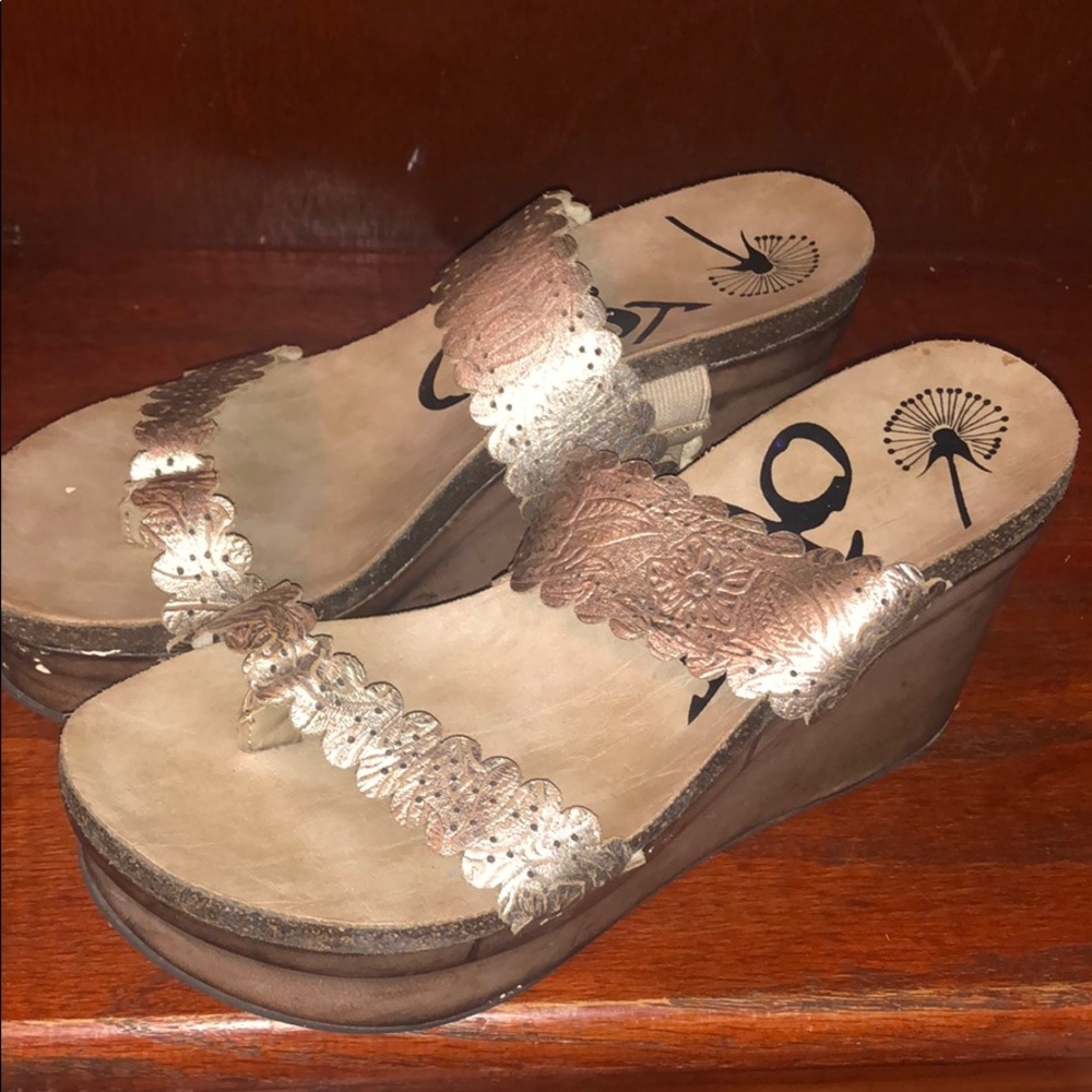 OTBT Gold Wedges Size 7